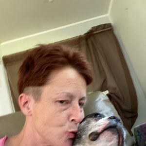 Meet your Posher, Suzanne